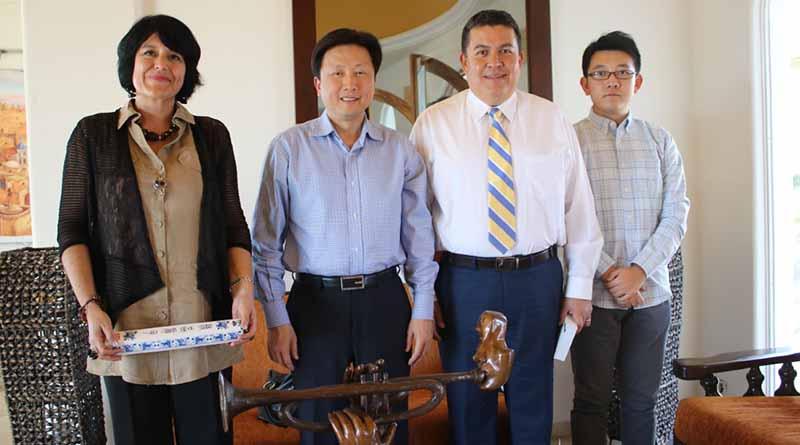UABCS-Cónsul China (2) Se reúnen Rector de la UABCS y Cónsul de la República Popular China