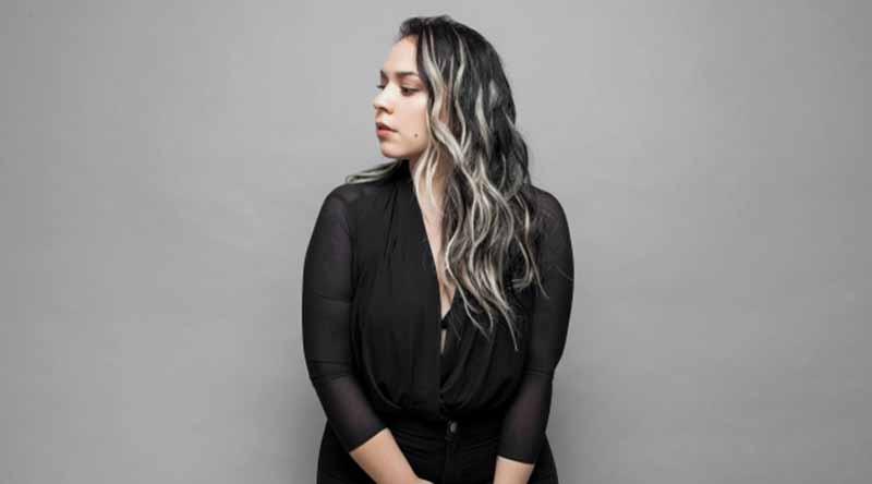 carlamorrison Carla Morrison comparte su amor durante espectáculo musical en el "Esperanza Iris"