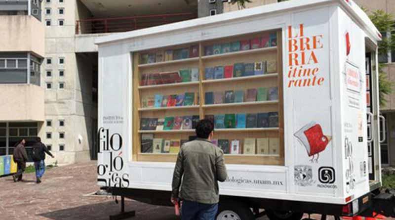 Comienza a operar librería itinerante de la UNAM Comienza a operar librería itinerante de la UNAM