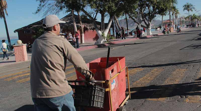 Personal de Servicios Públicos trabaja en la limpieza del Carnaval Personal de Servicios Públicos trabaja en la limpieza del Carnaval