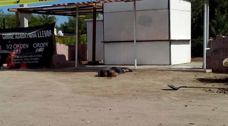 Atacan a tiros a dos hombres en La Paz, uno murió Atacan a tiros a dos hombres en La Paz, uno murió