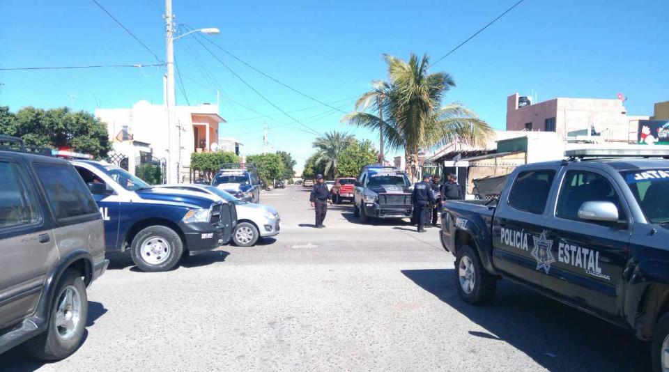 policiasgolpeados Golpean a dos policías en la colonia El Progreso, en La Paz