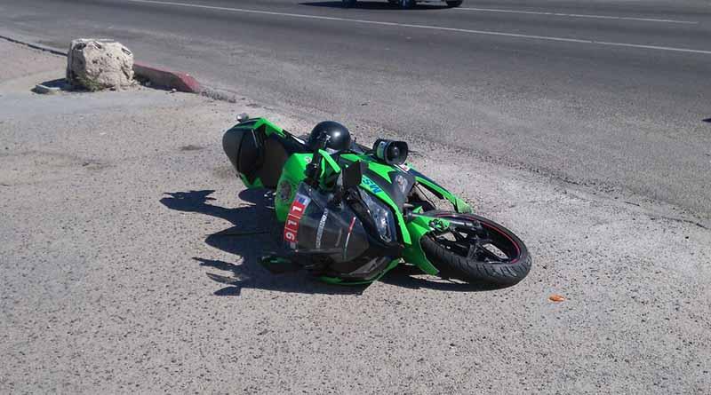 policiavialidad Chocan a Policía de Vialidad sobre bulevar Forjadores en La Paz