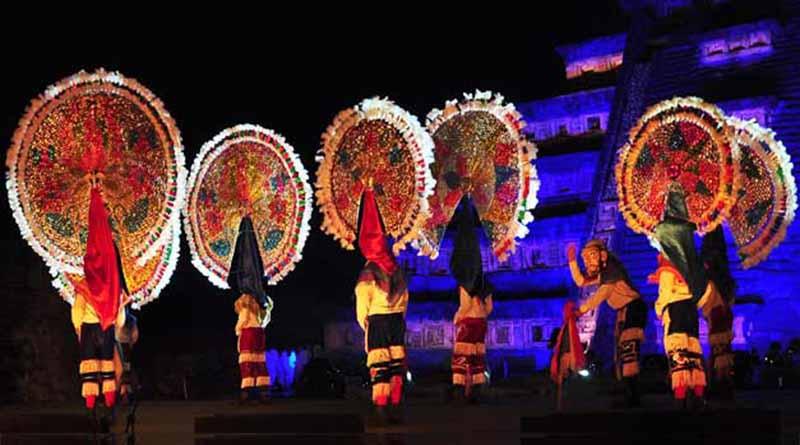 Cumbre Tajín destaca la riqueza cultural a través de la danza, la poesía y la música Cumbre Tajín destaca la riqueza cultural a través de la danza, la poesía y la música