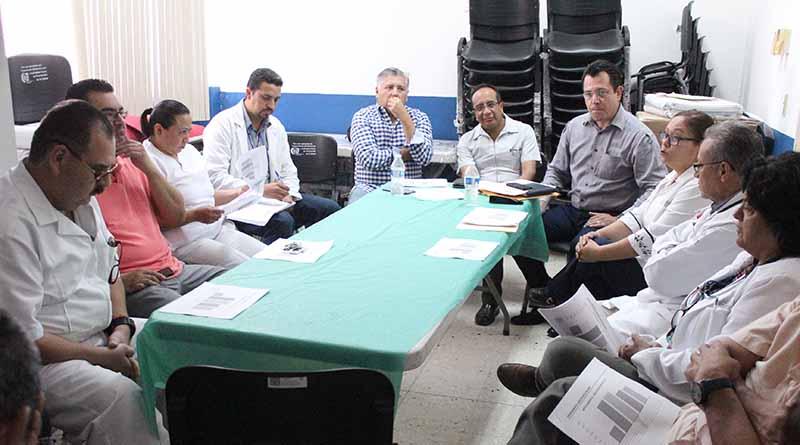 Sector salud de BCS refrendó su alto compromiso social durante choque carretero: George Flores Sector salud de BCS refrendó su alto compromiso social durante choque carretero: George Flores