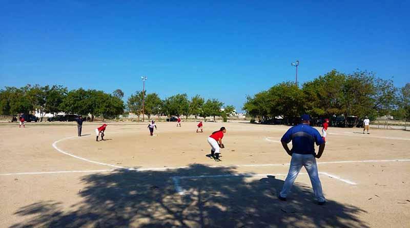 Softbol Arranca el Torneo de Softbol Femenil de Fiestas de Fundación
