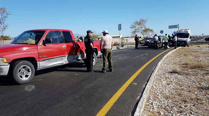 accidenteaeropuerto Fuerte accidente en entronque de aeropuerto deja varios lesionados