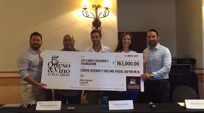 lccfdonativo Sheraton Grand Los Cabos Hacienda del Mar entrega donativo de 163 mil pesos a LCCF