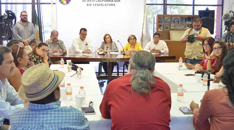 Reunión de comunicadores con la Comisión de Asuntos Educativos del Congreso del Estado Reunión de comunicadores con la Comisión de Asuntos Educativos del Congreso del Estado