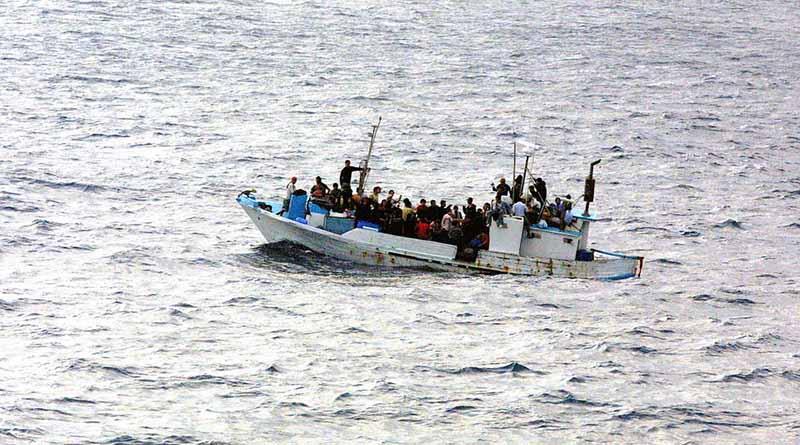 Temen por 80 inmigrantes en naufragio en el Mediterráneo Temen por 80 inmigrantes en naufragio en el Mediterráneo