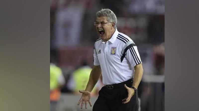 "Tuca" Ferretti asegura que estadio de Chivas no les pesará en partido de vuelta "Tuca" Ferretti asegura que estadio de Chivas no les pesará en partido de vuelta