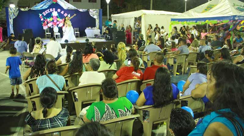 CAM REY Y REYNA Coronan a Rey Reina del CAM