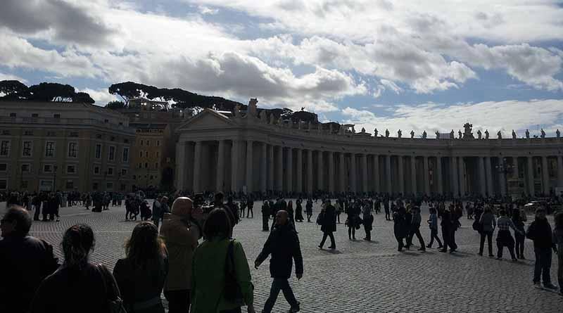 Vaticano insiste en pedir solución pacífica y democrática en Venezuela Vaticano insiste en pedir solución pacífica y democrática en Venezuela