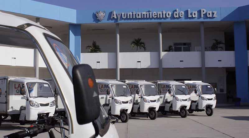Ayuntamiento de La Paz entrega 20 unidades a comerciantes de la ciudad Ayuntamiento de La Paz entrega 20 unidades a comerciantes de la ciudad