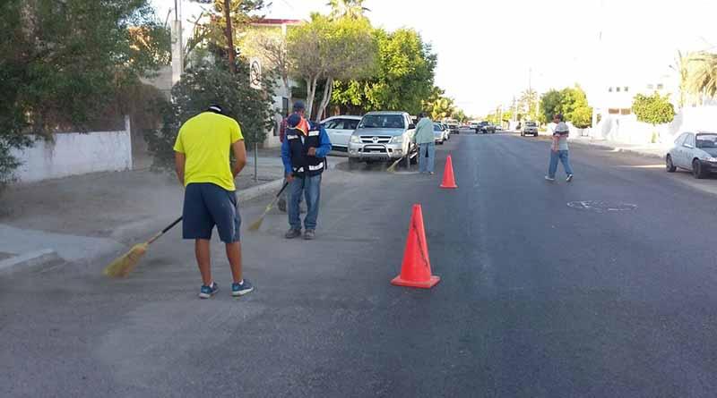 Servicios Públicos continúa con el barrido manual en bulevares y avenidas del centro de la ciudad Servicios Públicos continúa con el barrido manual en bulevares y avenidas del centro de la ciudad