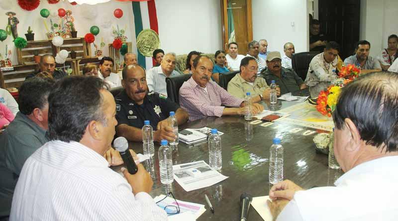 Trabajando juntos se logran más beneficios para las familias de Comondú: FPC Trabajando juntos se logran más beneficios para las familias de Comondú: FPC