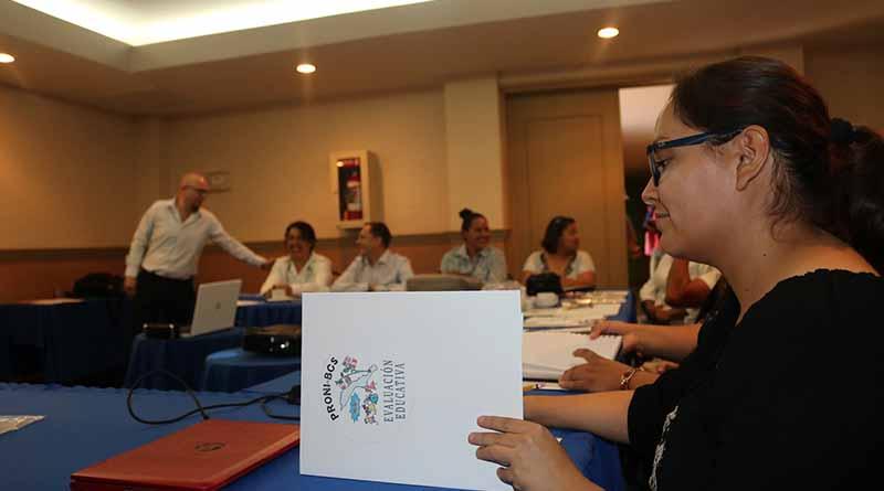Capacitan a maestros de inglés en nuevas normas para evaluar Capacitan a maestros de inglés en nuevas normas para evaluar