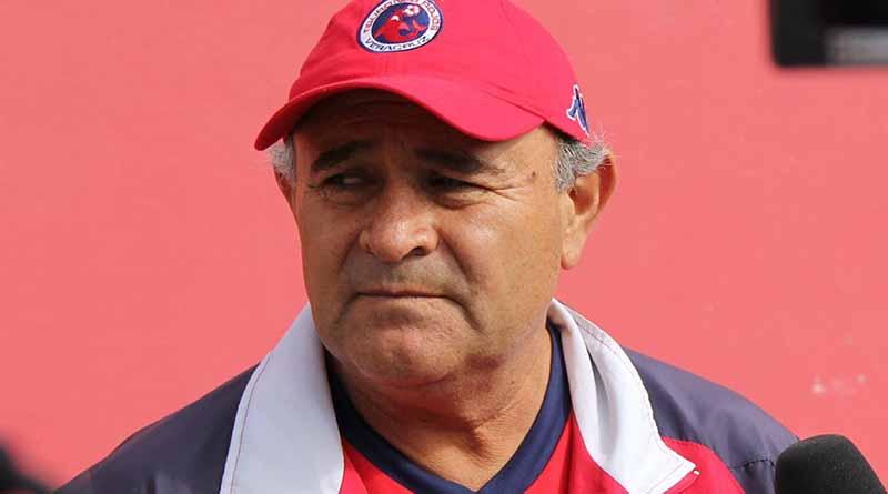 lunadirectortecnico Técnico Luna es cesado de Tiburones Rojos