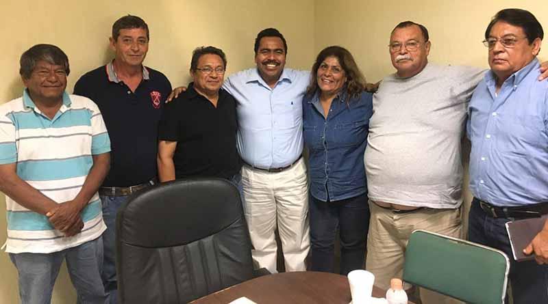 Se reúne Dip. Alfredo Zamora con comerciantes dedicados a la venta de alcohol Se reúne Dip. Alfredo Zamora con comerciantes dedicados a la venta de alcohol