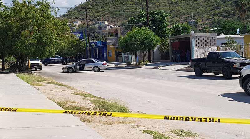 balacerafloresmagon Balean un carro en la Flores Magón, un muerto y un herido