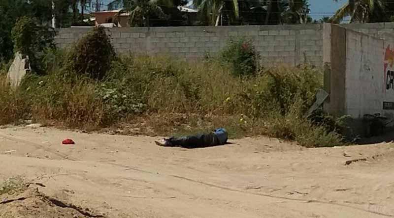 ejecutadosantarosa18oct A balazos cae muerto un hombre en colonia Santa Rosa