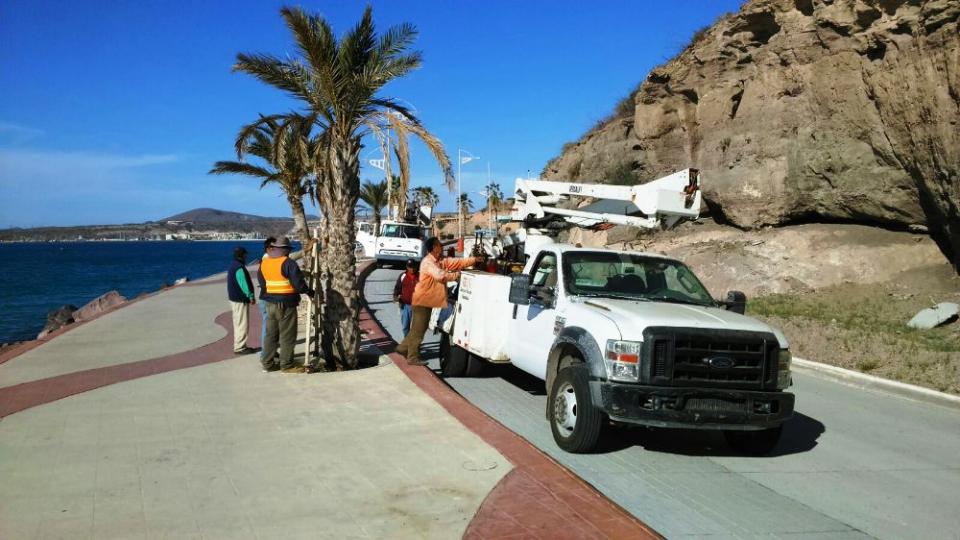 Inicia Ayuntamiento de Comondú Instalación de Cámarasen Alumbrado Público: FPC Inicia Ayuntamiento de Comondú Instalación de Cámaras en Alumbrado Público: FPC