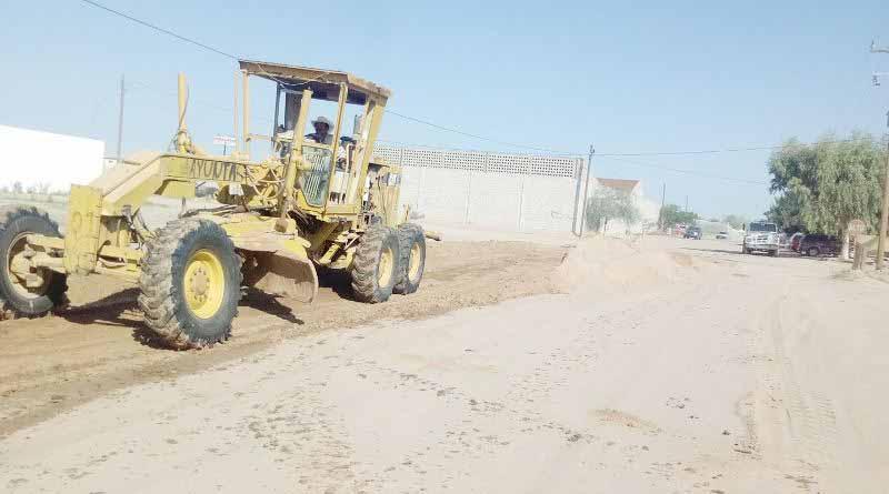 Realiza Ayuntamiento Mantenimiento de Calles en Pto. San Carlos Realiza Ayuntamiento Mantenimiento de Calles en Pto. San Carlos