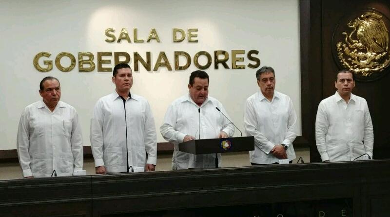 IMG-20171212-WA0004_crop_800x445 Nombra Gobernador a nuevo Procurador del Estado