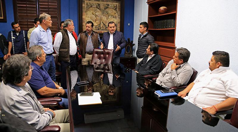 02ATIENDE Atiende Gobierno de los Cabos a concesionarios del transporte público (TAXIS)