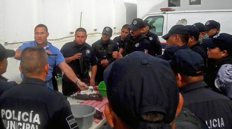 Refuerzan conocimientos sobre armamento en Seguridad Pública, por una policía eficiente Refuerzan conocimientos sobre armamento en Seguridad Pública, por una policía eficiente