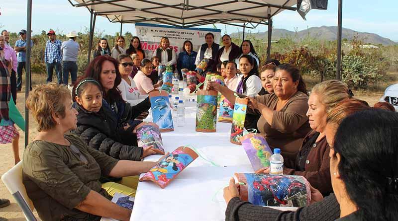 IMMUJER de La Paz, realiza Jornada de Servicios en la zona rural IMMUJER de La Paz, realiza Jornada de Servicios en la zona rural