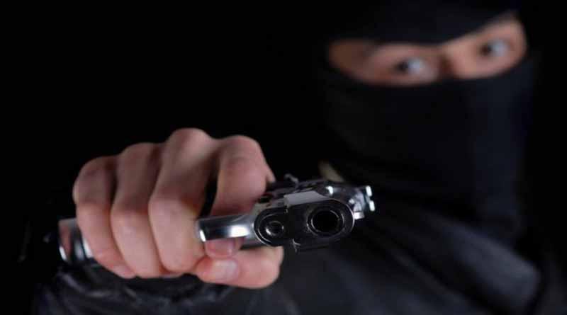 asaltoppistola Esta madrugada La Paz registró 3 robos con violencia a diferentes establecimientos
