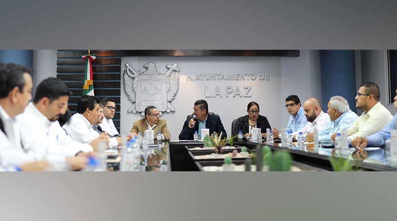 Toman protesta integrantes del Comité que conducirá la elaboración del POEL Toman protesta integrantes del Comité que conducirá la elaboración del POEL