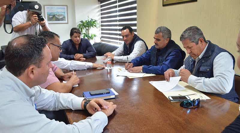 Firman Congreso del Estado y Sindicato de Burócratas Reglamento de la Comisión Mixta de Escalafón del Congreso del Estado Firman Congreso del Estado y Sindicato de Burócratas Reglamento de la Comisión Mixta de Escalafón del Congreso del Estado