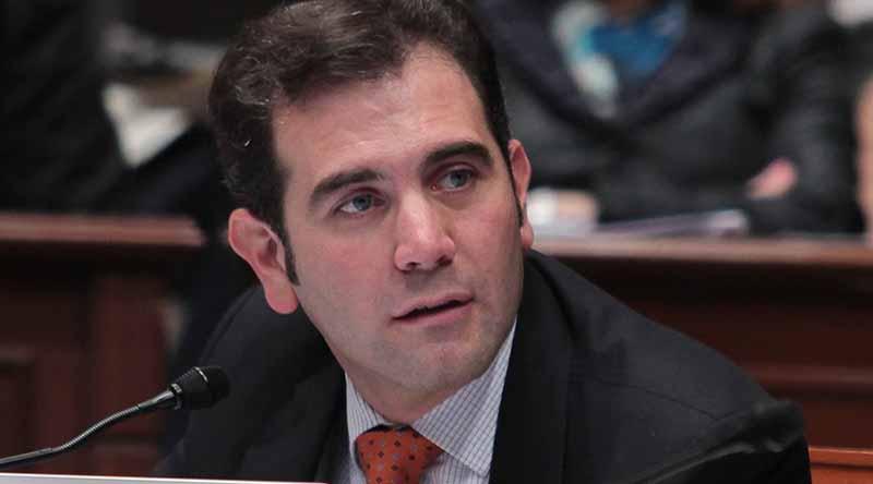 lorenzo-cordova Lorenzo Córdova rechaza convenio oculto entre INE y Facebook