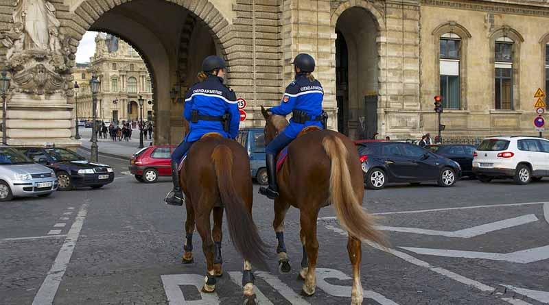 Arrestan a tres hombres por presunto canibalismo en región parisina Arrestan a tres hombres por presunto canibalismo en región parisina