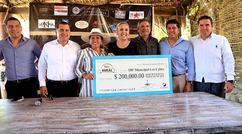 Recibe sistema DIF Los Cabos donación del evento “Sabor A Cabo Rural” Recibe sistema DIF Los Cabos donación del evento “Sabor A Cabo Rural”