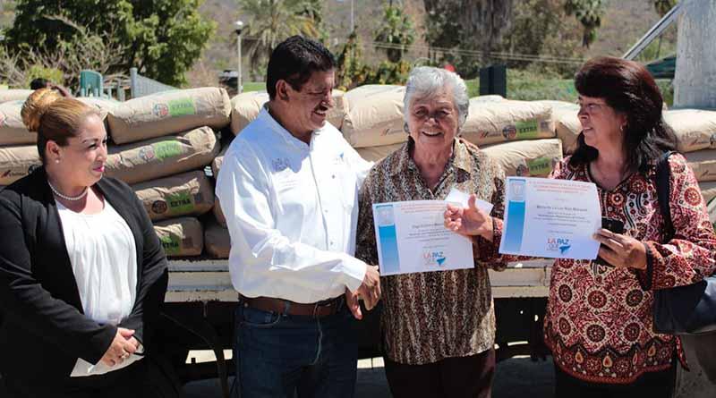 Alcalde de La Paz y Gobernador del Estado realizan gira de trabajo por la zona rural Alcalde de La Paz y Gobernador del Estado realizan gira de trabajo por la zona rural
