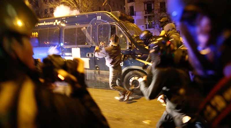 Barrio de Madrid registra disturbios por muerte de ambulante africano Barrio de Madrid registra disturbios por muerte de ambulante africano