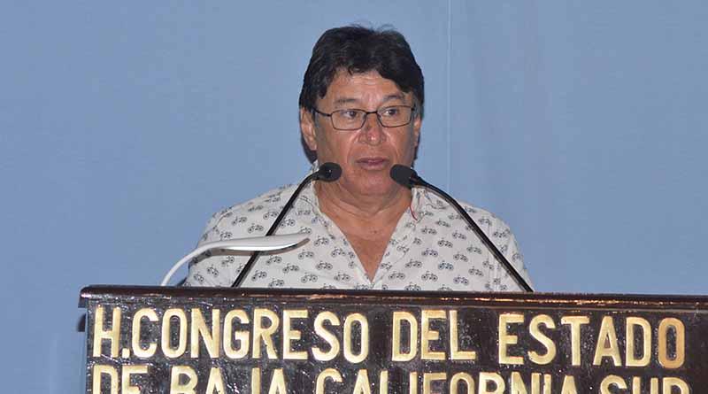 Presenta Dip. Amadeo Murillo iniciativa de reformas a la Constitución del Estado Presenta Dip. Amadeo Murillo iniciativa de reformas a la Constitución del Estado