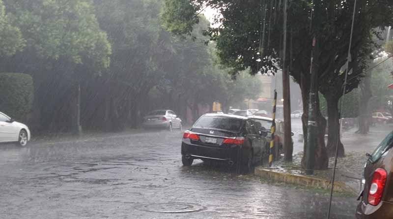 ¡Aguas con las lluvias!, evita riesgos durante una tormenta ¡Aguas con las lluvias!, evita riesgos durante una tormenta