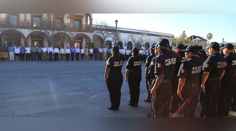 Encabeza acto cívico, la dirección general de Servicios Públicos Encabeza acto cívico, la dirección general de Servicios Públicos