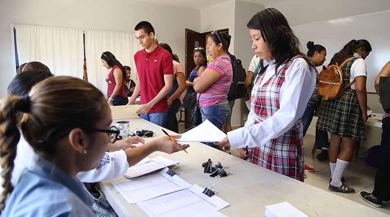 Apoyo permanente con estudiantes de Los Cabos Apoyo permanente con estudiantes de Los Cabos