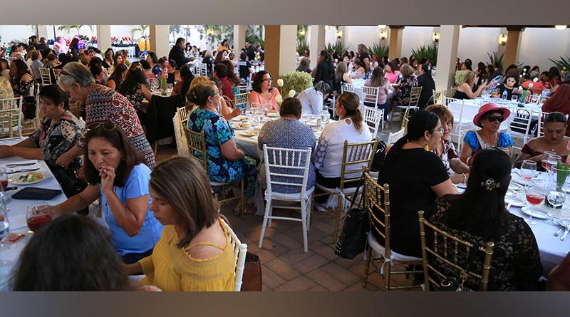 Con cena y música en vivo, celebran a las mamás sindicalizadas en su día Con cena y música en vivo, celebran a las mamás sindicalizadas en su día