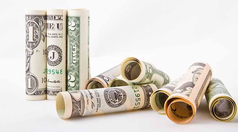 Casas de cambio del aeropuerto capitalino venden dólar en 19.74 pesos Casas de cambio del aeropuerto capitalino venden dólar en 19.74 pesos
