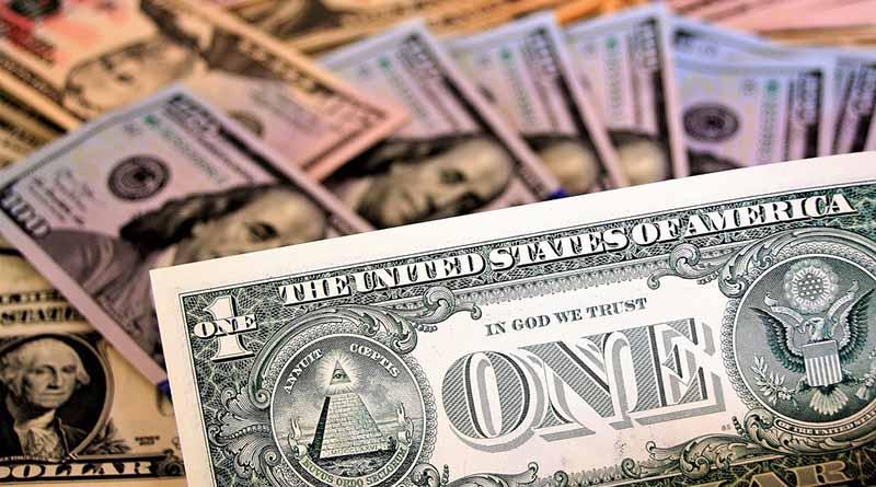 Dólar promedia en 19.67 pesos a la venta en el aeropuerto capitalino Dólar promedia en 19.67 pesos a la venta en el aeropuerto capitalino