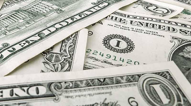 Dólar promedia en 19.37 pesos a la venta en el aeropuerto capitalino Dólar promedia en 19.37 pesos a la venta en el aeropuerto capitalino