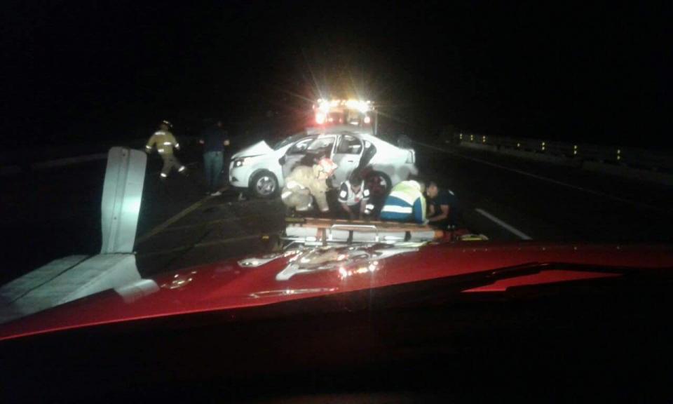 Volcadura de auto deja un muerto y un herido por Migriño Volcadura de auto deja un muerto y dos lesionados a la altura de Migriño