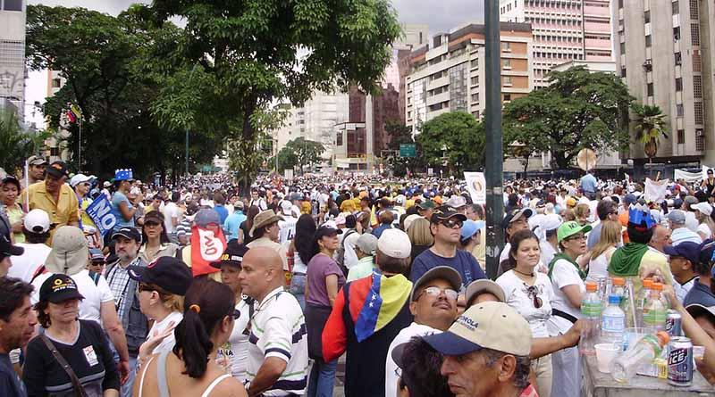 Trabajadores venezolanos denuncian amenazas y despidos por no avalar fraude electoral Trabajadores venezolanos denuncian amenazas y despidos por no avalar fraude electoral