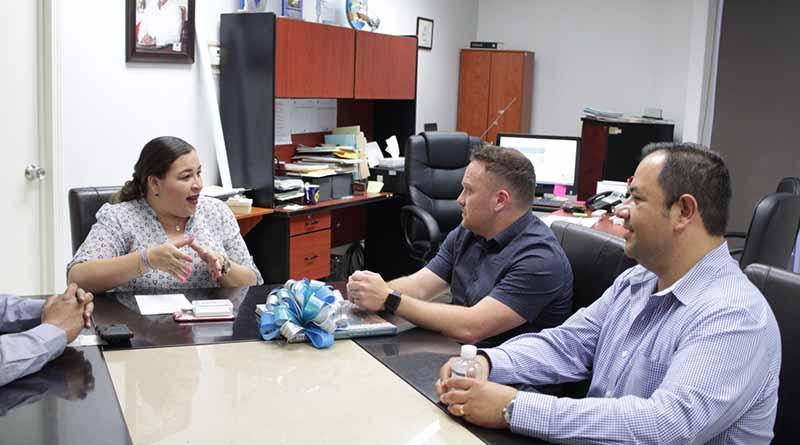 Visita Ayuntamiento de La Paz el Vicecónsul de Guatemala Visita Ayuntamiento de La Paz el Vicecónsul de Guatemala